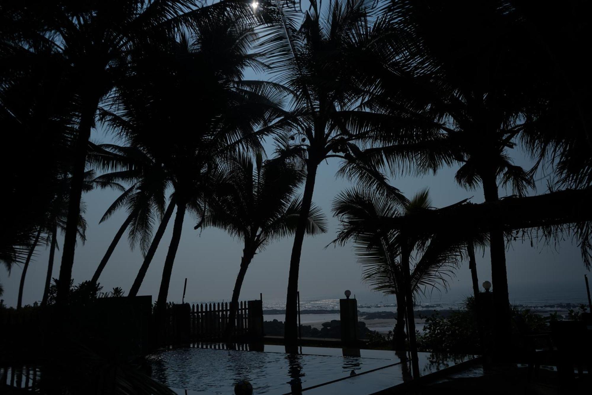 En Ocean Infinity Pool Villa Overlooking Sea ,Beach Touch Alībāg Eksteriør billede